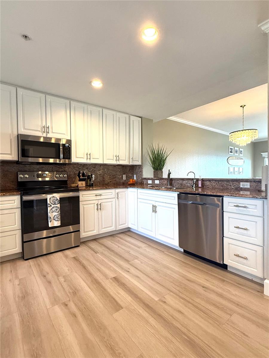 Image 3 of 23 For 423 150th Avenue 1405