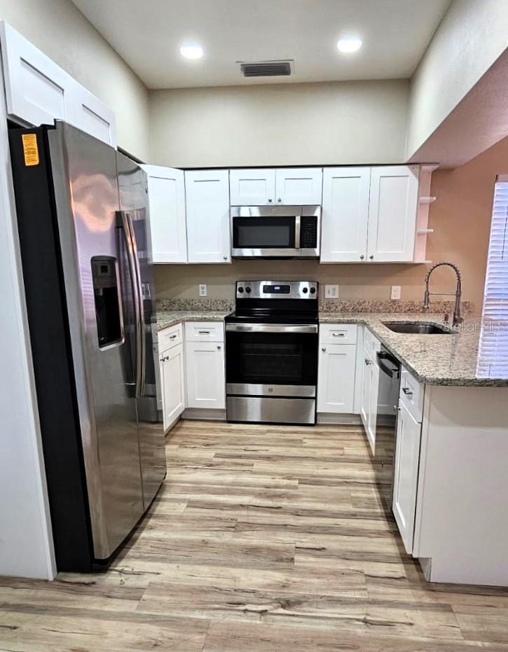 Image 12 of 31 For 2700 Penzance Street