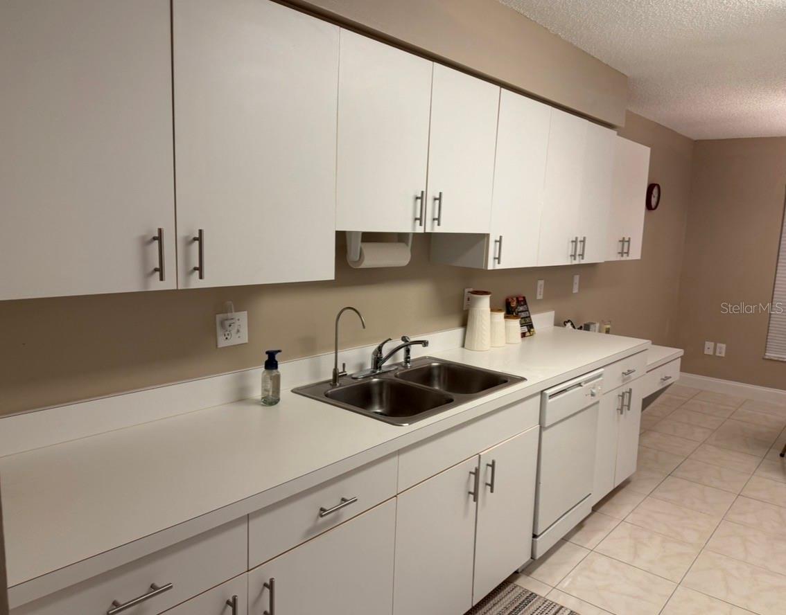 Image 23 of 28 For 2011 Del Webb Boulevard