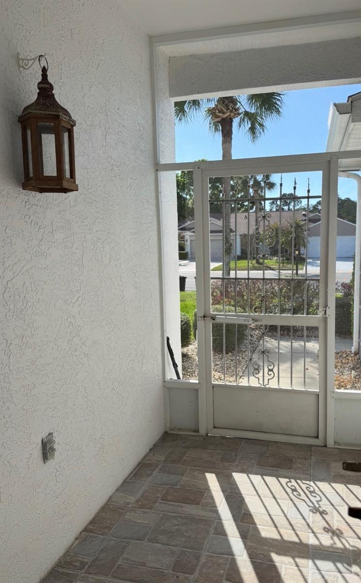 Image 3 of 28 For 2011 Del Webb Boulevard