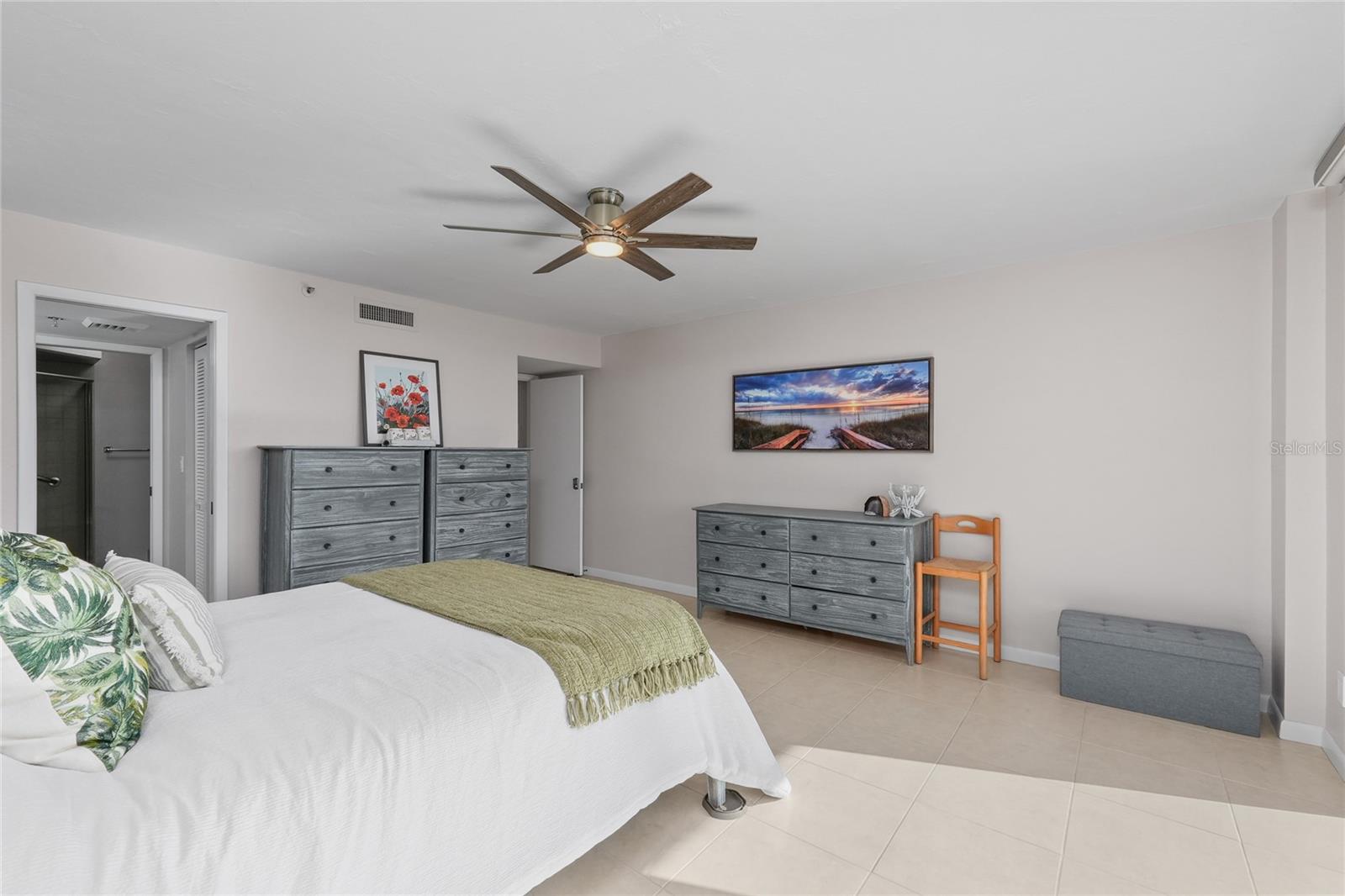 Image 13 of 28 For 1660 Gulf Boulevard 807