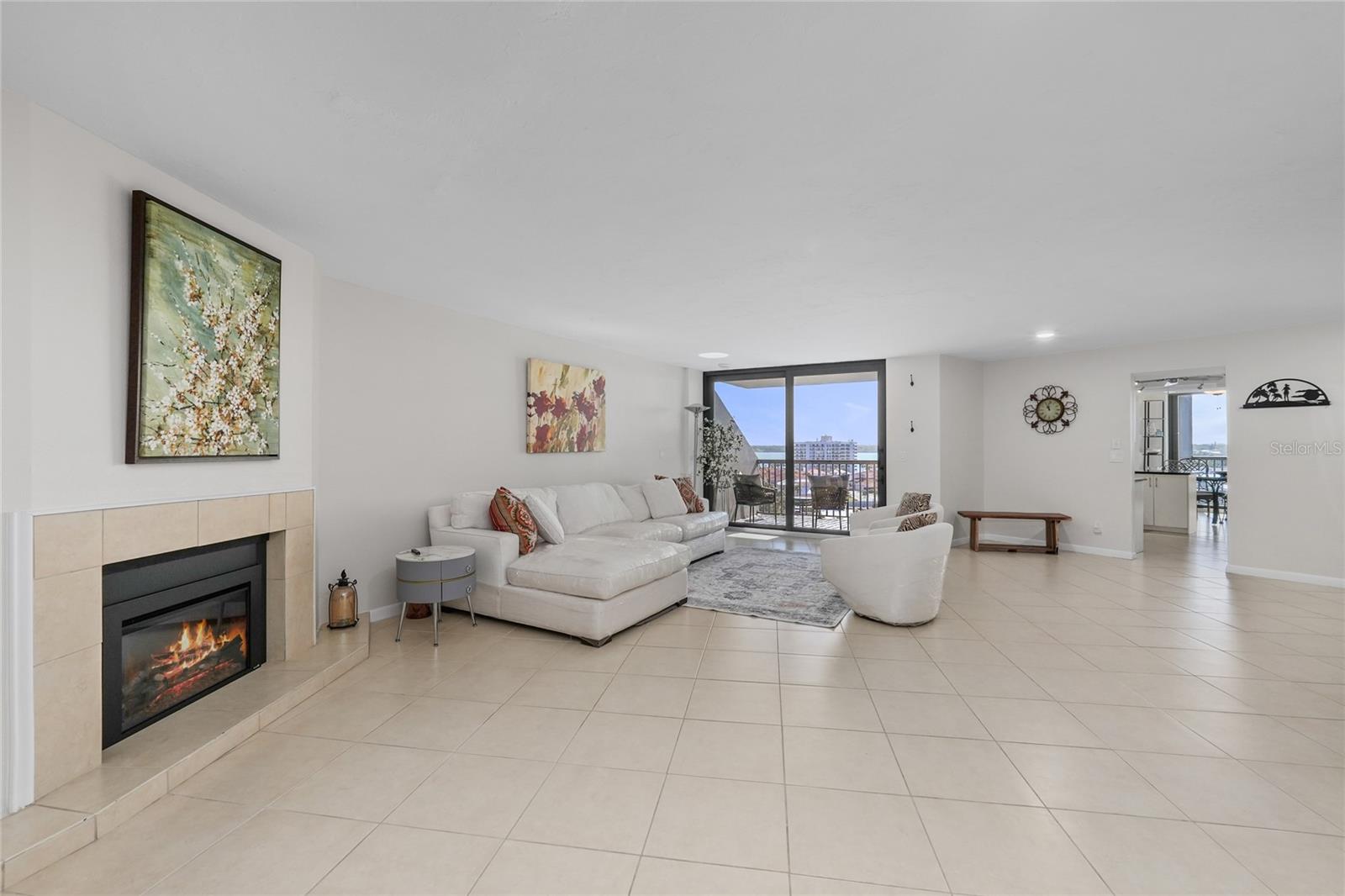 Image 4 of 28 For 1660 Gulf Boulevard 807