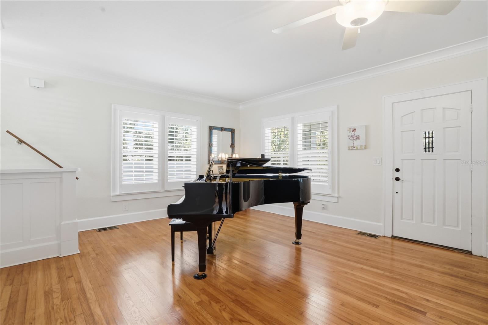 Image 12 of 62 For 126 22nd Avenue Ne