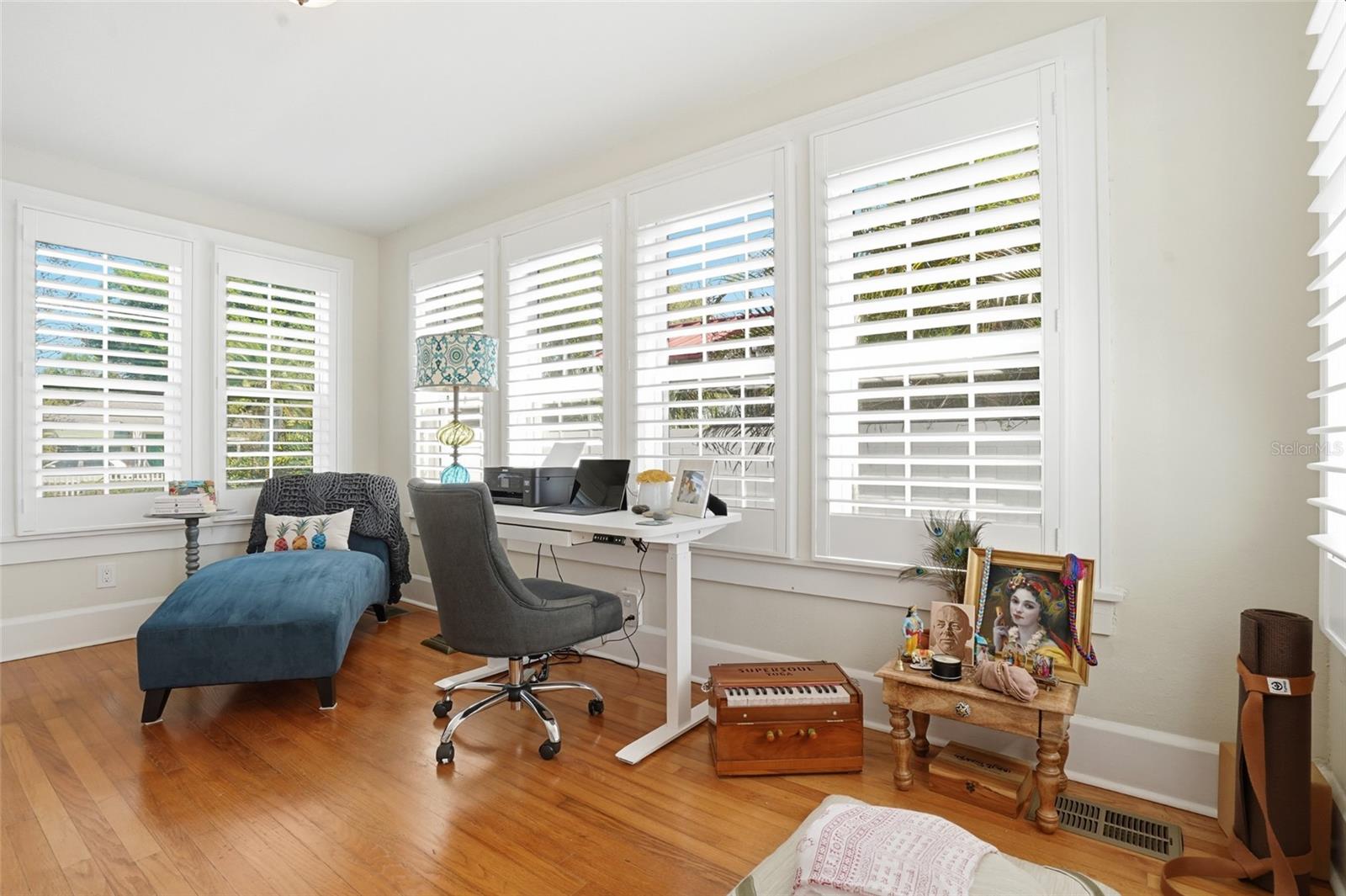 Image 16 of 62 For 126 22nd Avenue Ne