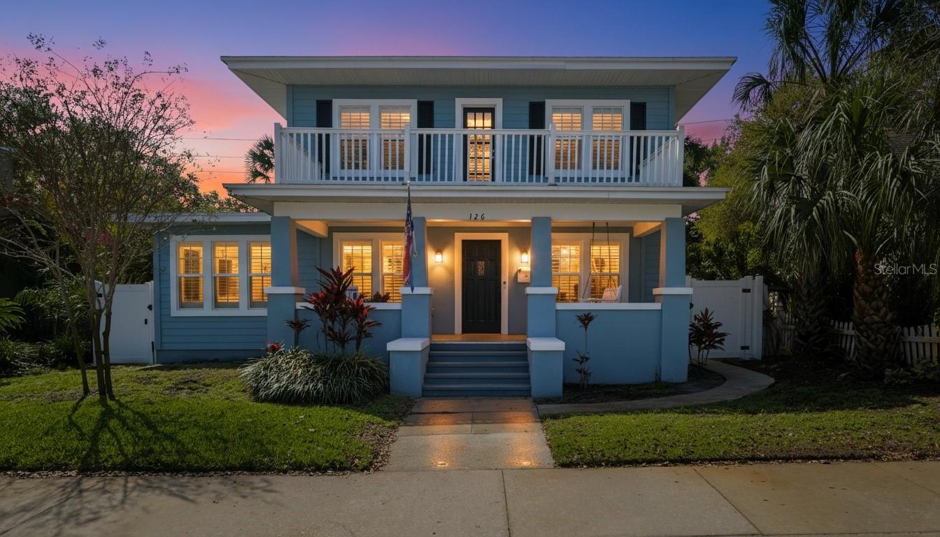 Image 2 of 62 For 126 22nd Avenue Ne