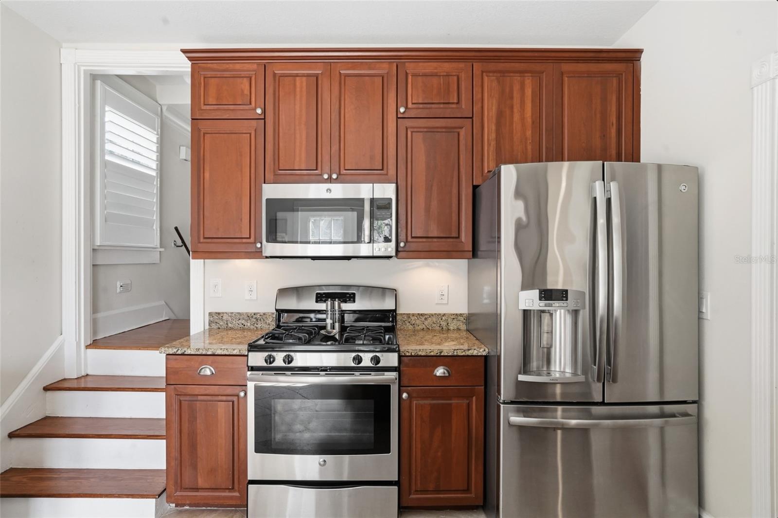 Image 21 of 62 For 126 22nd Avenue Ne