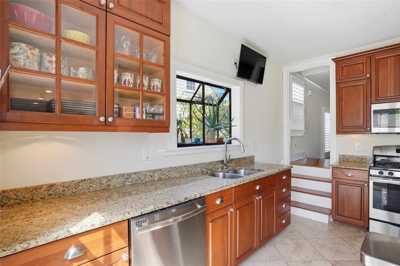 Image 24 of 62 For 126 22nd Avenue Ne