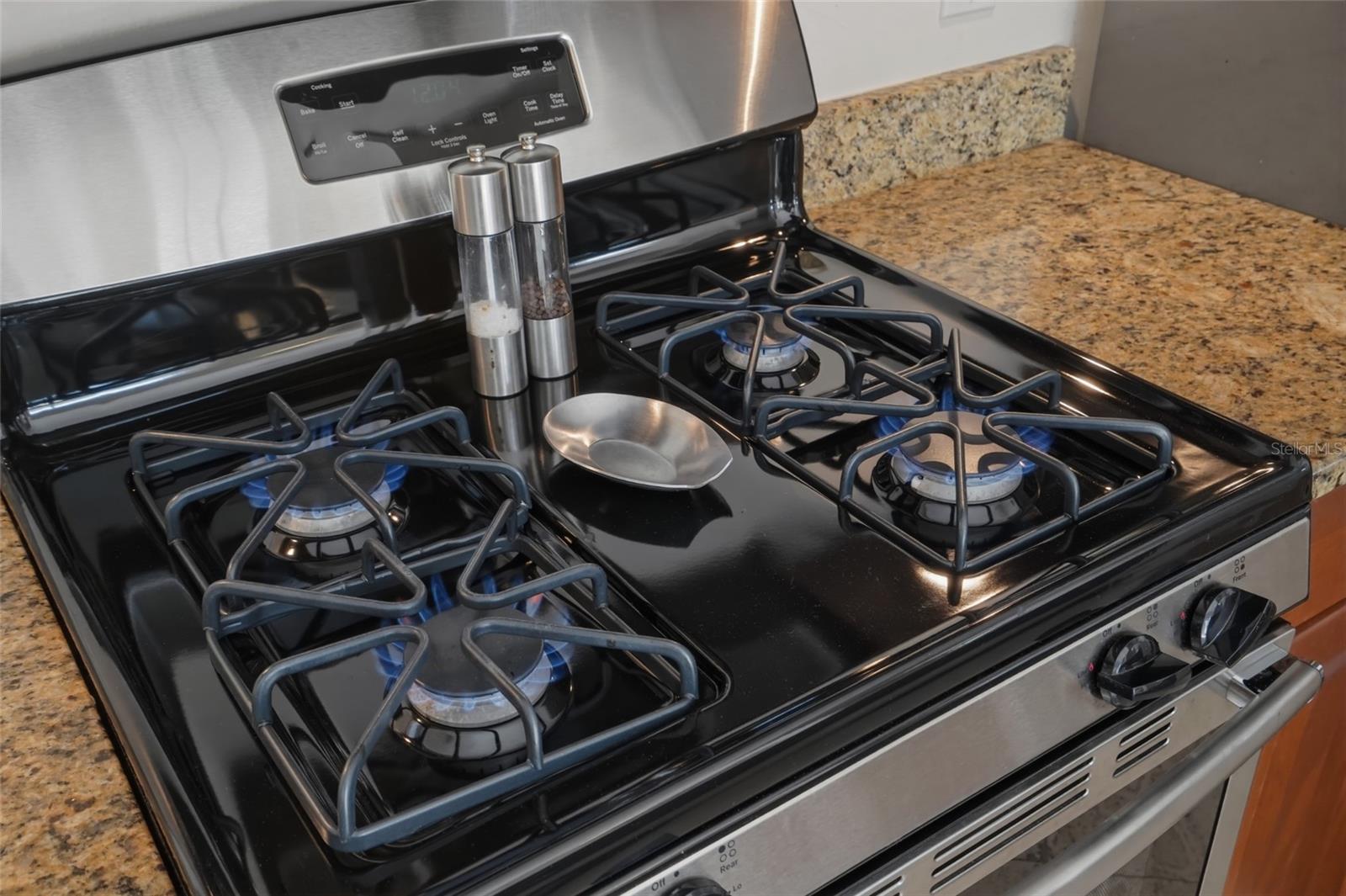 Image 25 of 62 For 126 22nd Avenue Ne