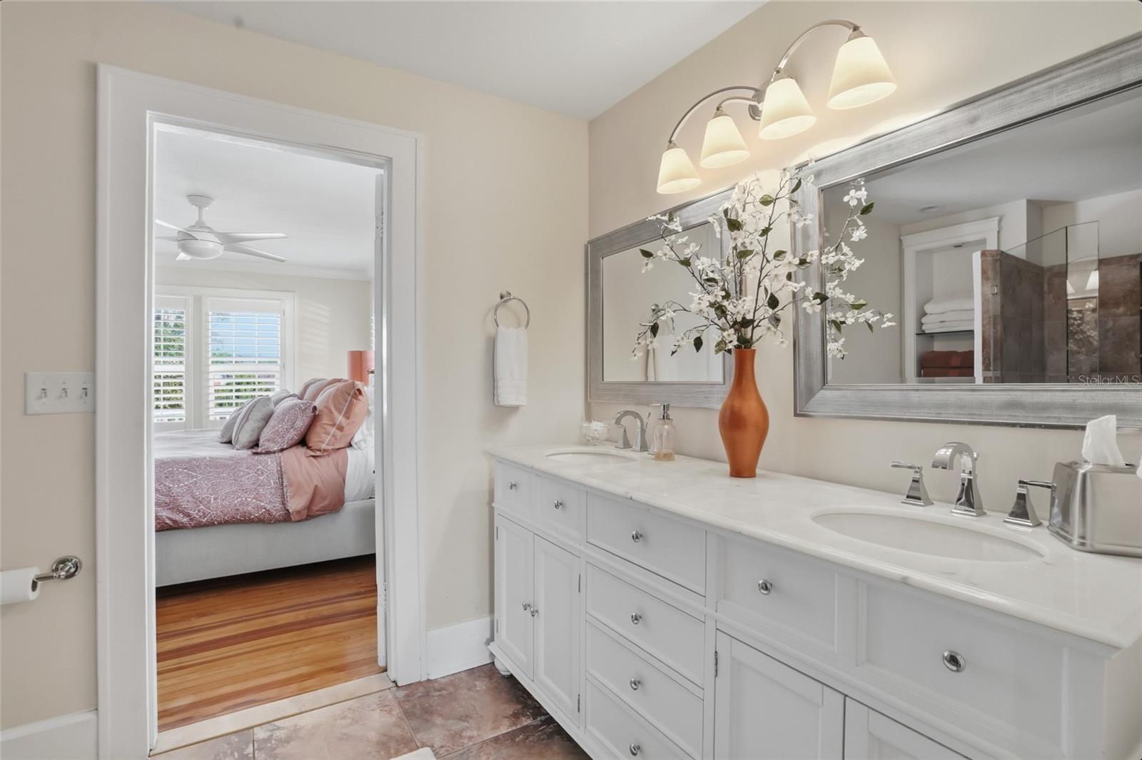 Image 34 of 62 For 126 22nd Avenue Ne