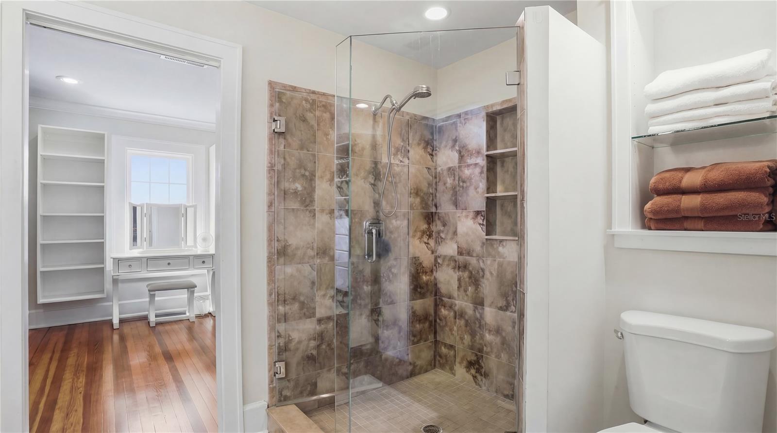 Image 36 of 62 For 126 22nd Avenue Ne