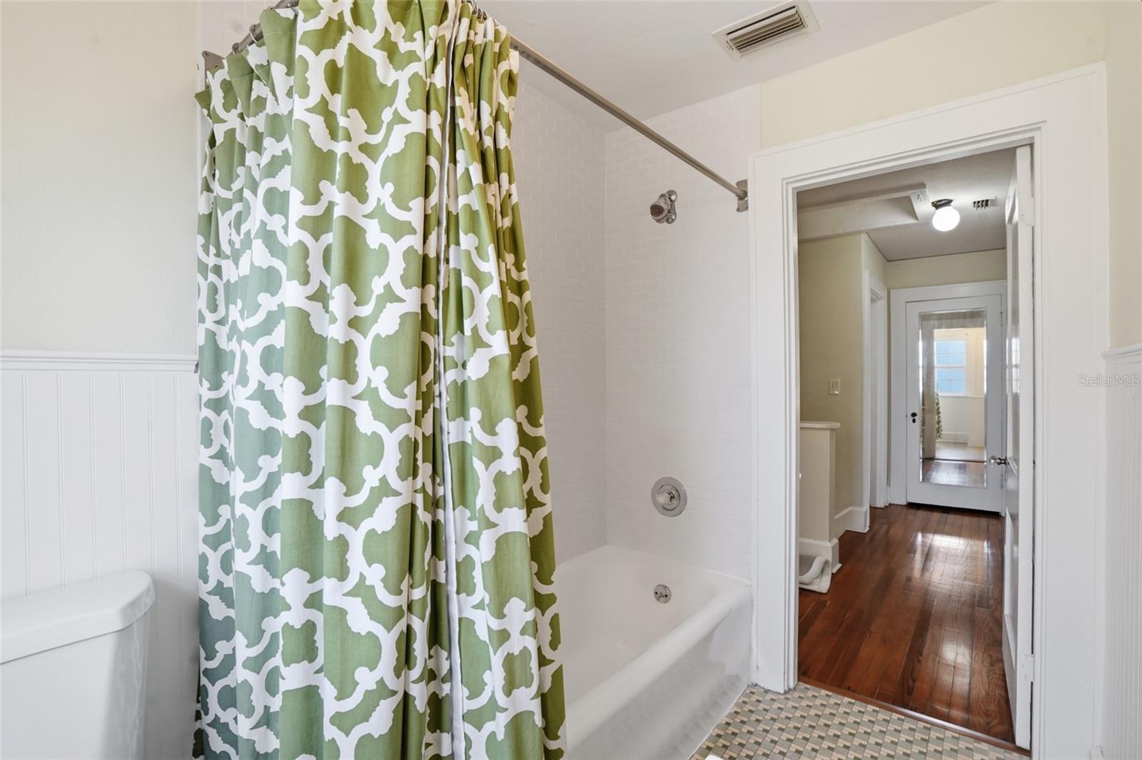 Image 39 of 62 For 126 22nd Avenue Ne