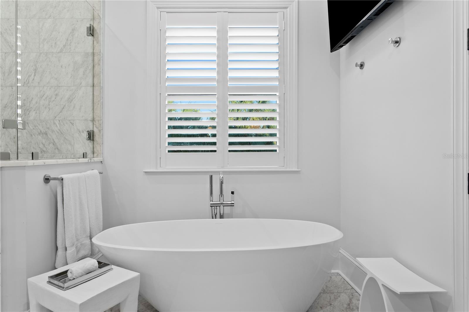 Image 22 of 48 For 605 Ontario Avenue