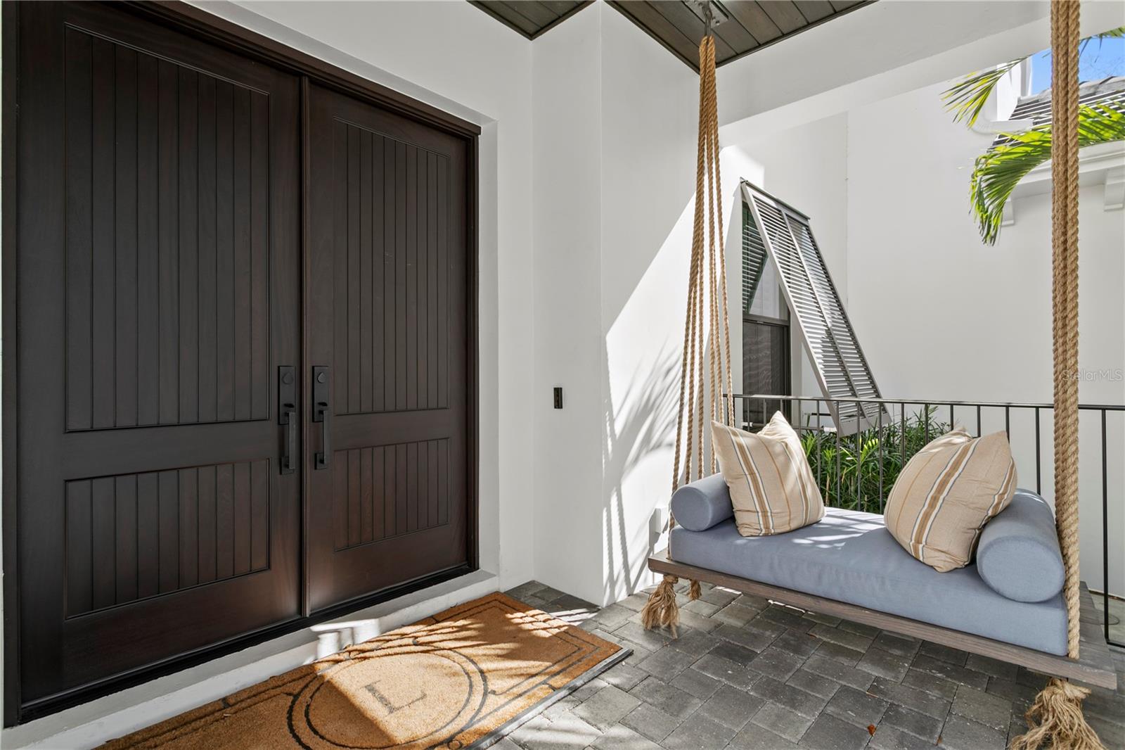 Image 3 of 48 For 605 Ontario Avenue