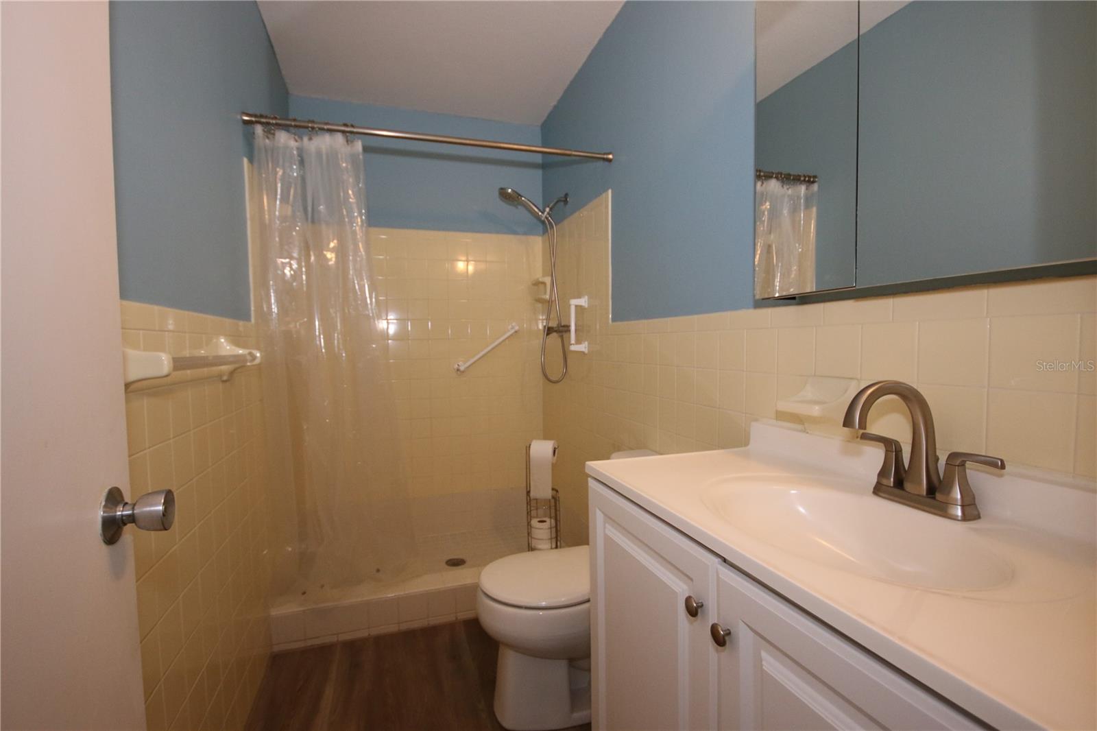 Image 9 of 14 For 2360 Irish Lane 62