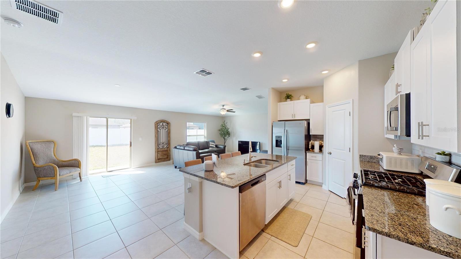 Image 10 of 33 For 10313 Scarlet Skimmer Drive