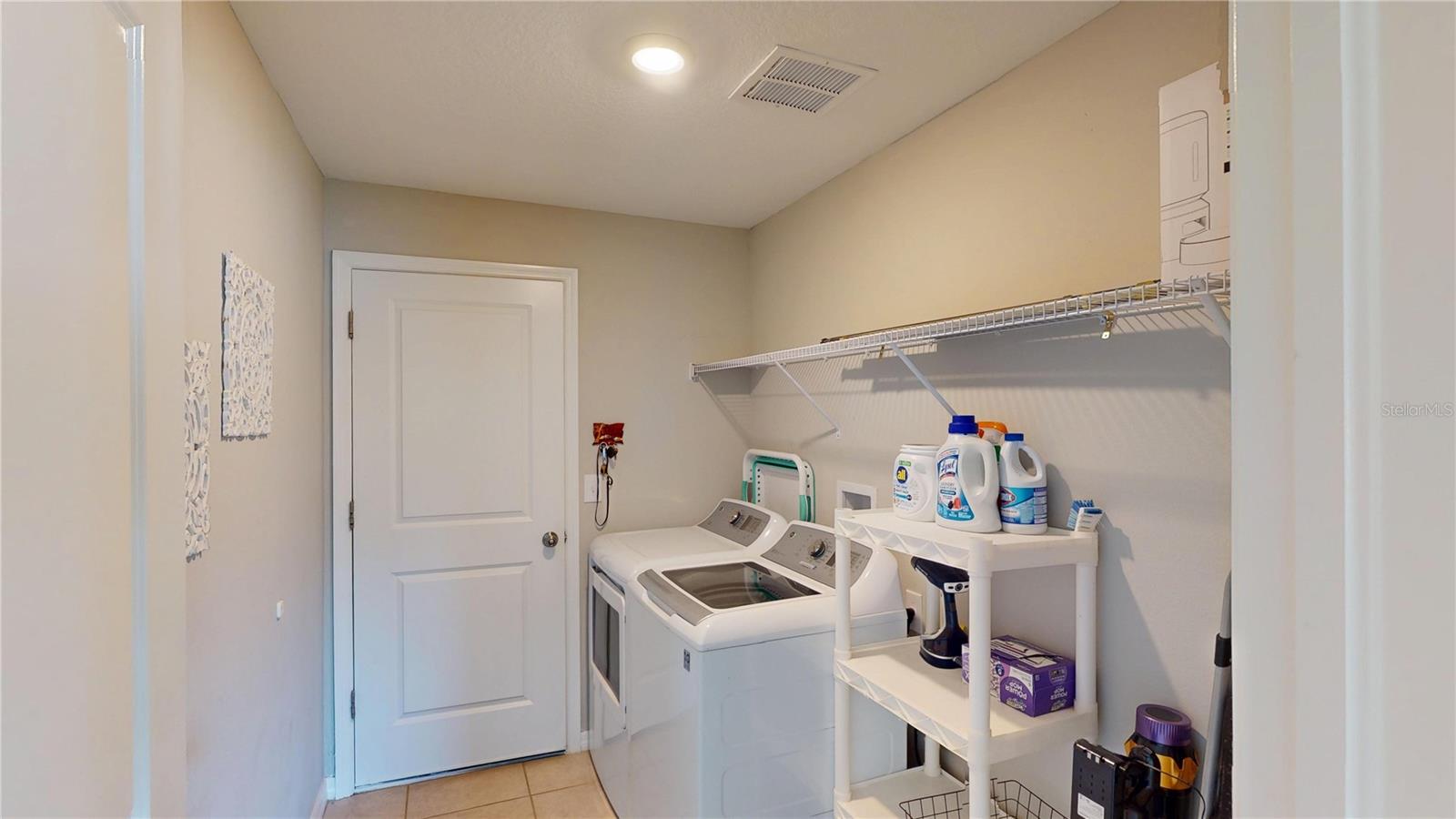 Image 16 of 33 For 10313 Scarlet Skimmer Drive