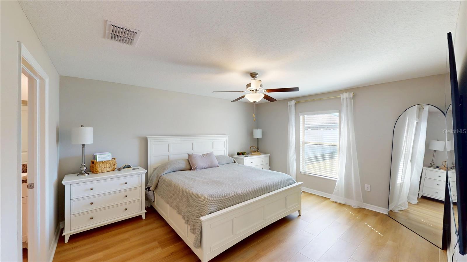 Image 21 of 33 For 10313 Scarlet Skimmer Drive