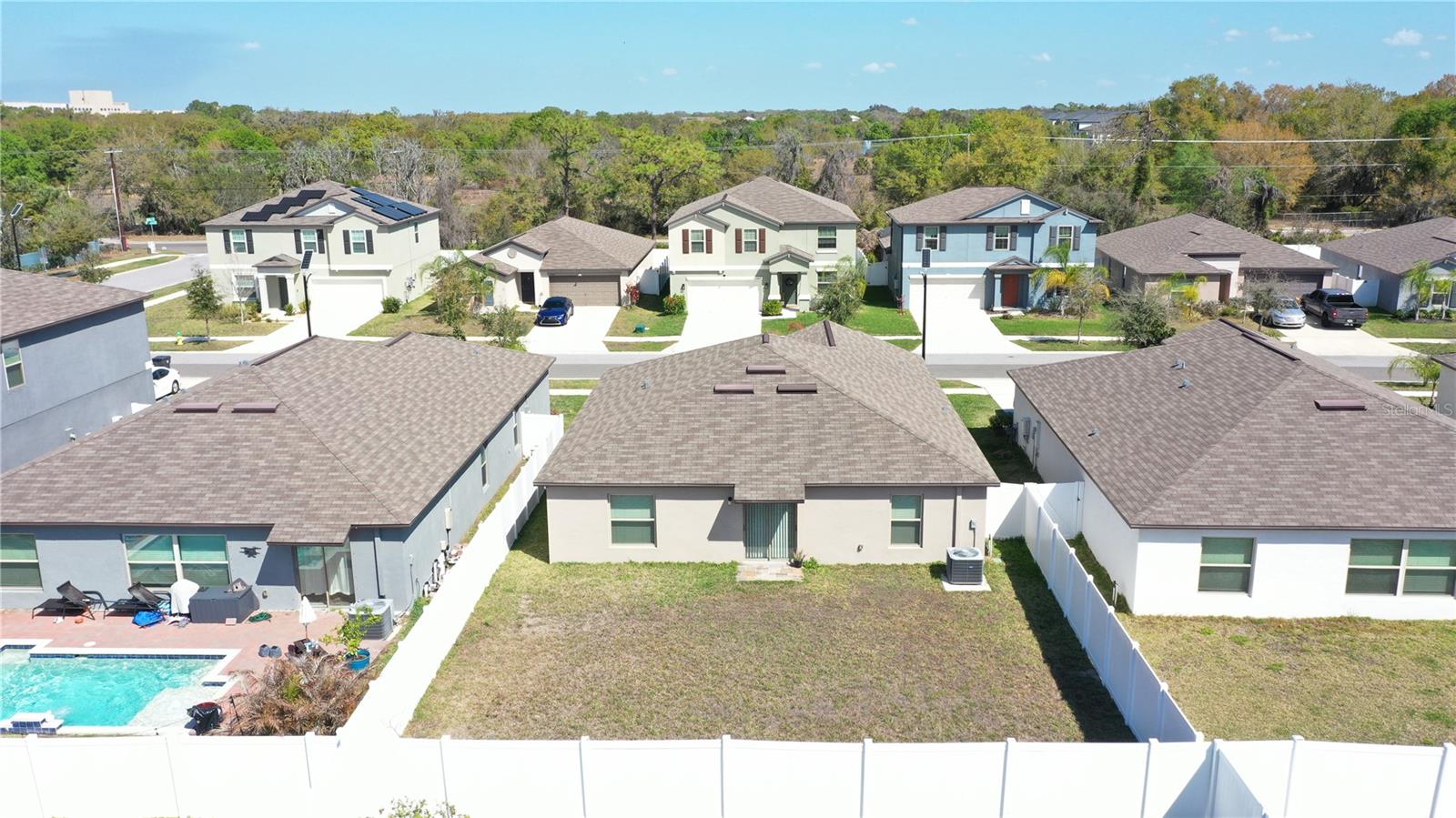 Image 32 of 33 For 10313 Scarlet Skimmer Drive