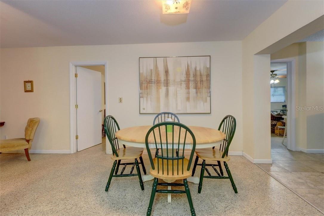 Image 11 of 29 For 473 Lewis Boulevard Se