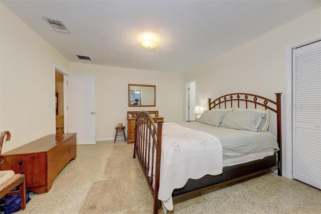 Image 16 of 29 For 473 Lewis Boulevard Se