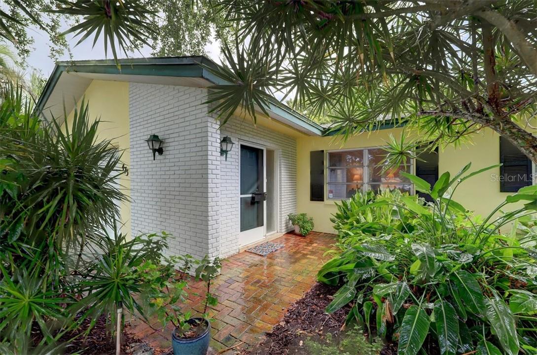 Image 2 of 29 For 473 Lewis Boulevard Se