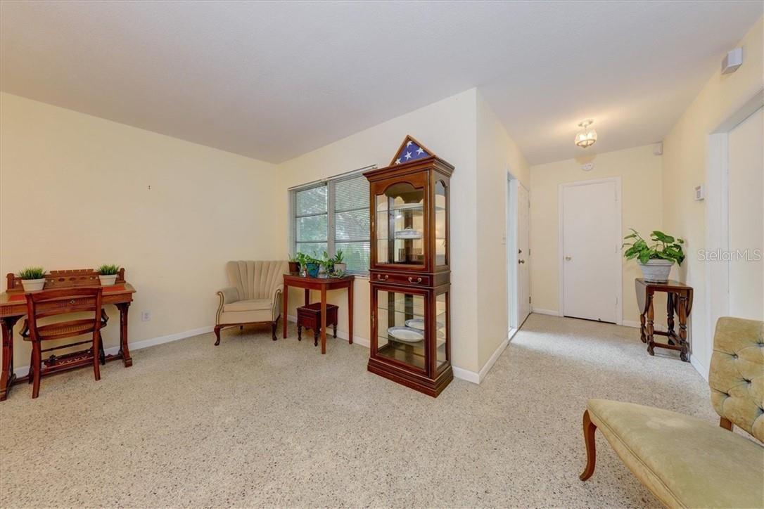 Image 4 of 29 For 473 Lewis Boulevard Se