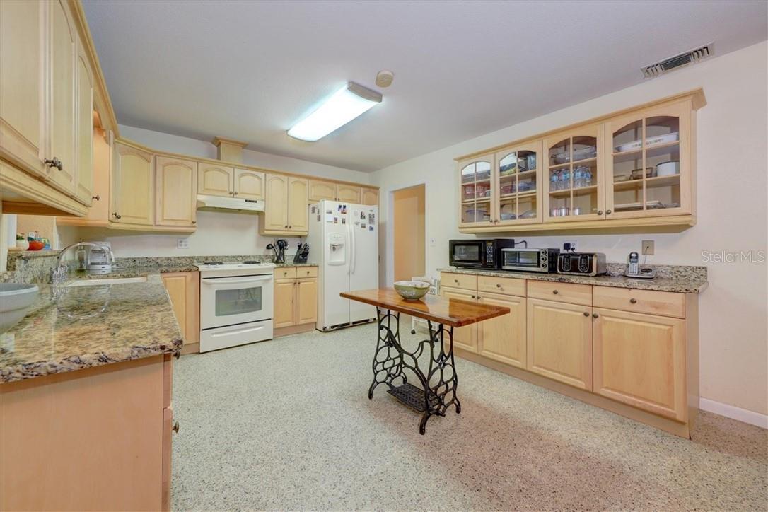 Image 9 of 29 For 473 Lewis Boulevard Se