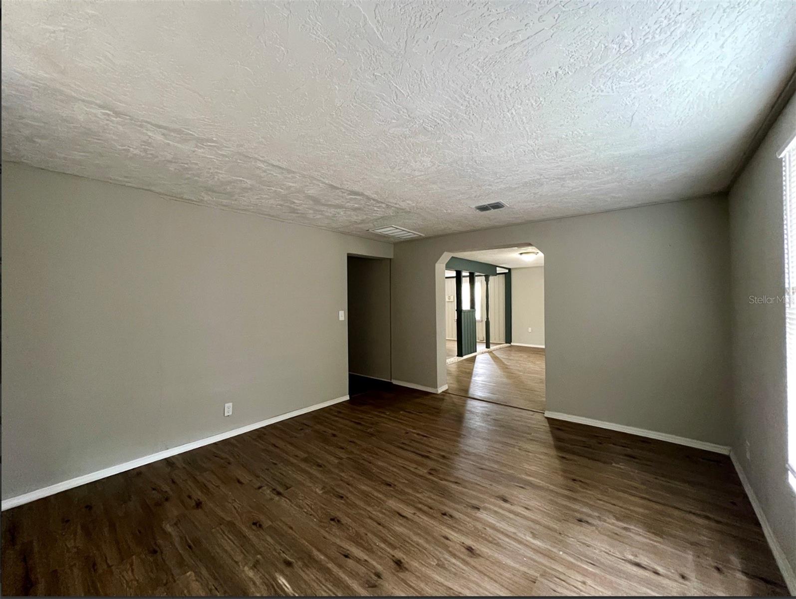 Image 10 of 16 For 2003 10th Street S