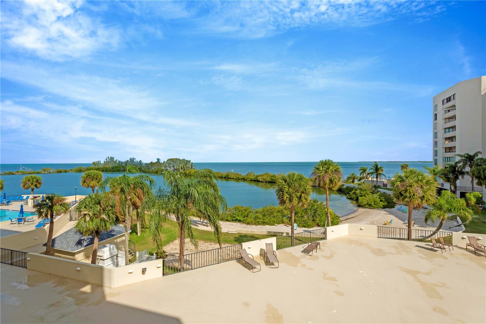 Image 25 of 48 For 6009 Sea Ranch Drive 303