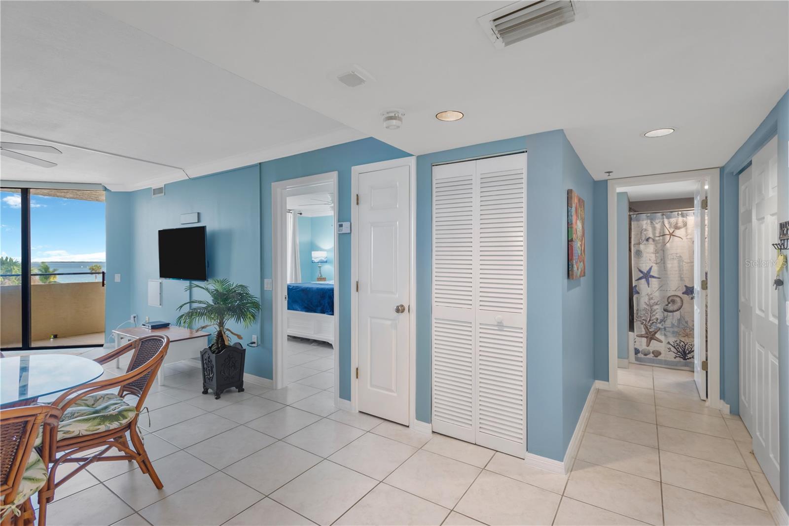 Image 7 of 48 For 6009 Sea Ranch Drive 303