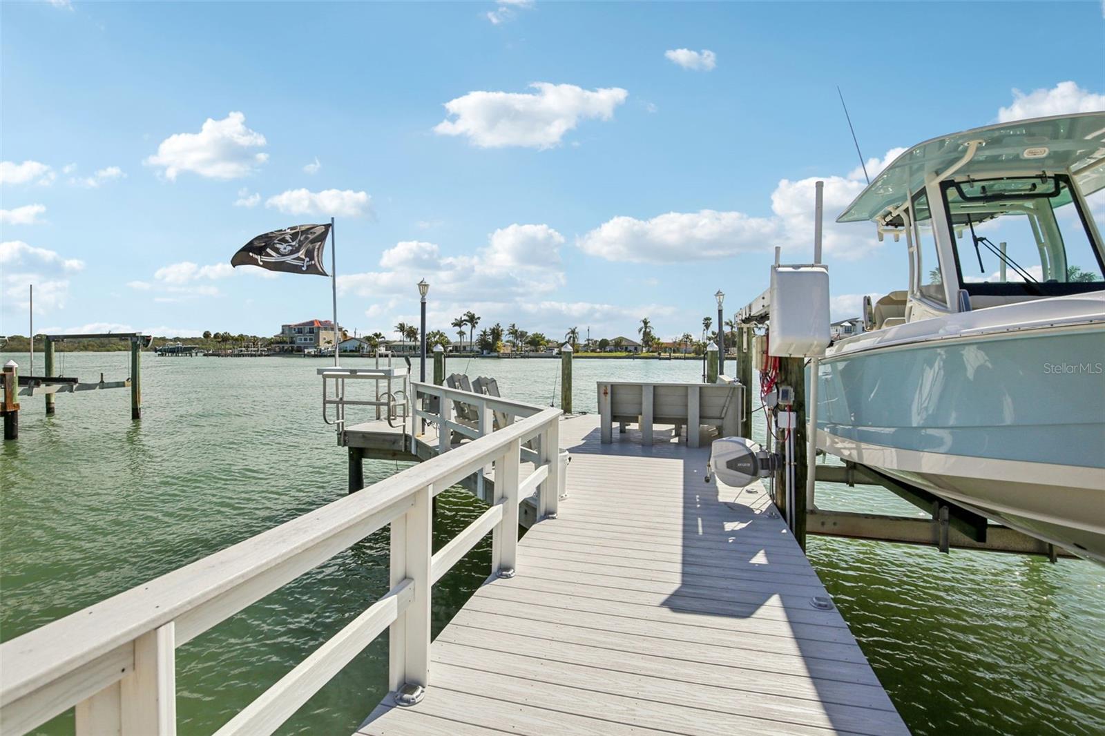 Image 30 of 40 For 565 Crystal Drive