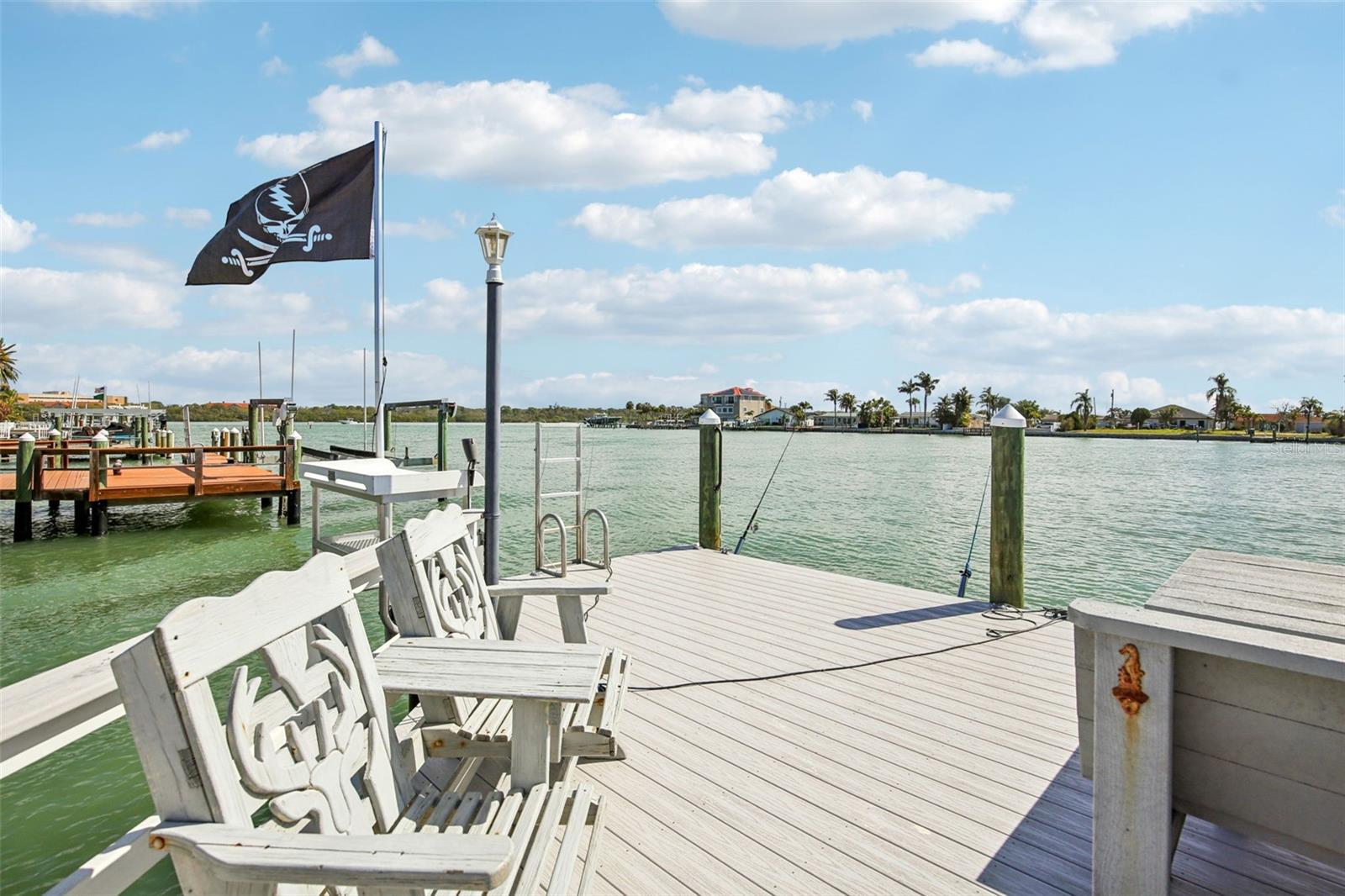 Image 31 of 40 For 565 Crystal Drive