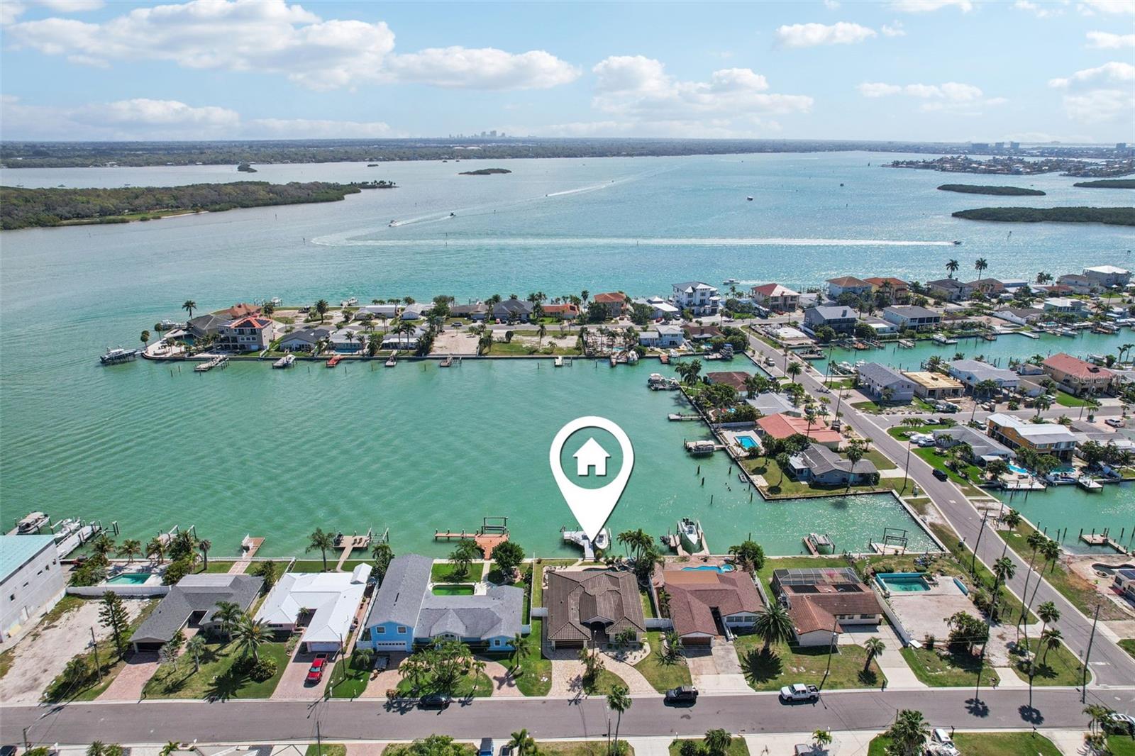 Image 35 of 40 For 565 Crystal Drive