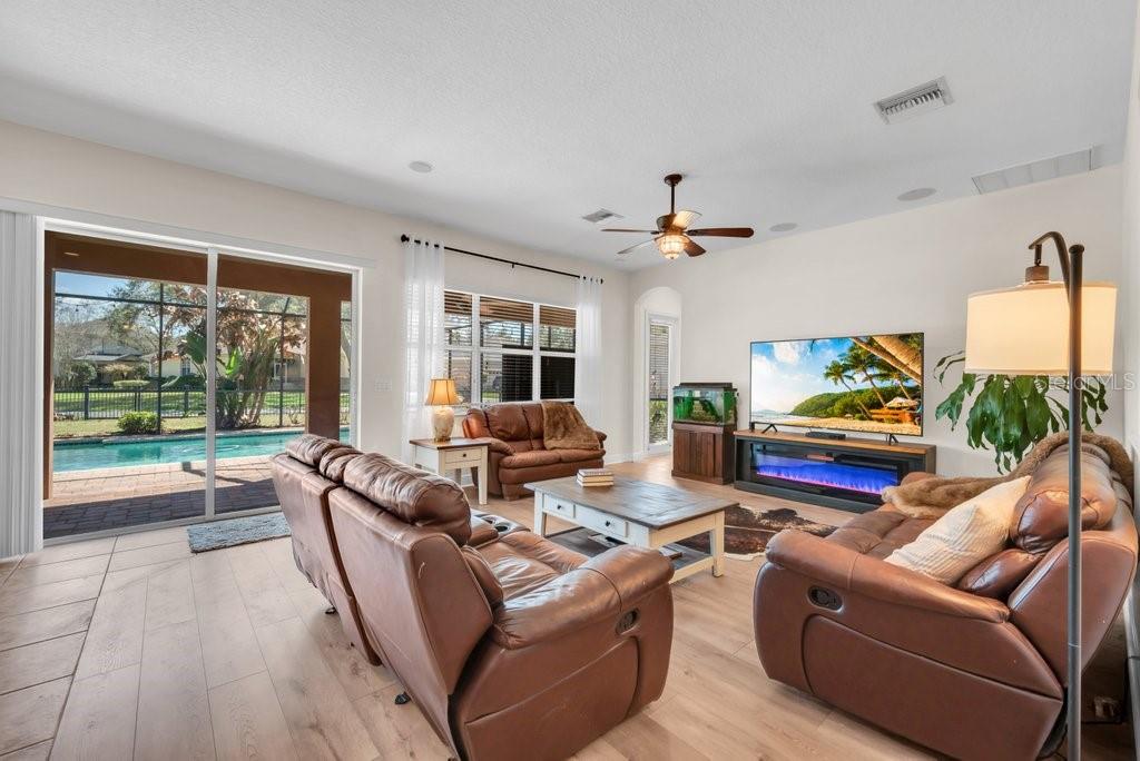 Image 19 of 63 For 5920 Fishhawk Crossing Boulevard