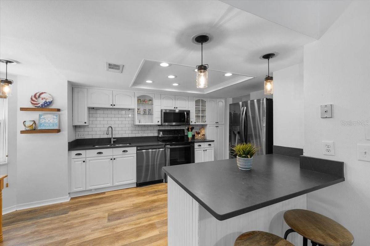 Image 5 of 24 For 4498 Plumosa Street