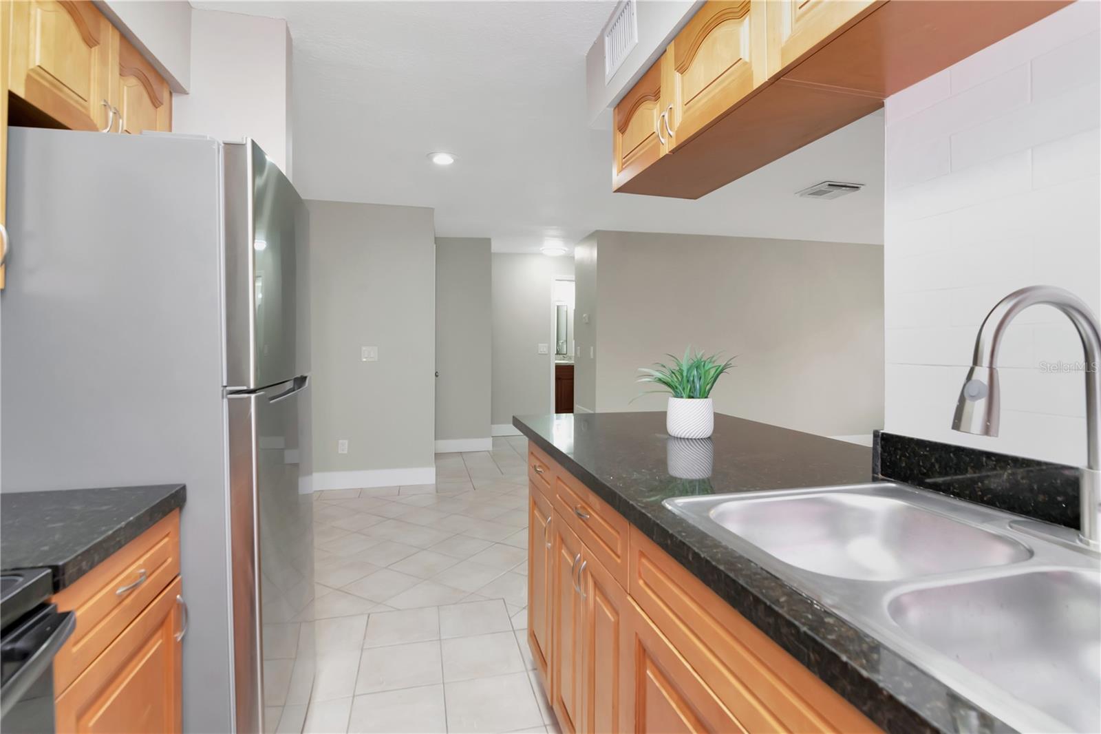 Image 14 of 35 For 228 Berry Tree Place