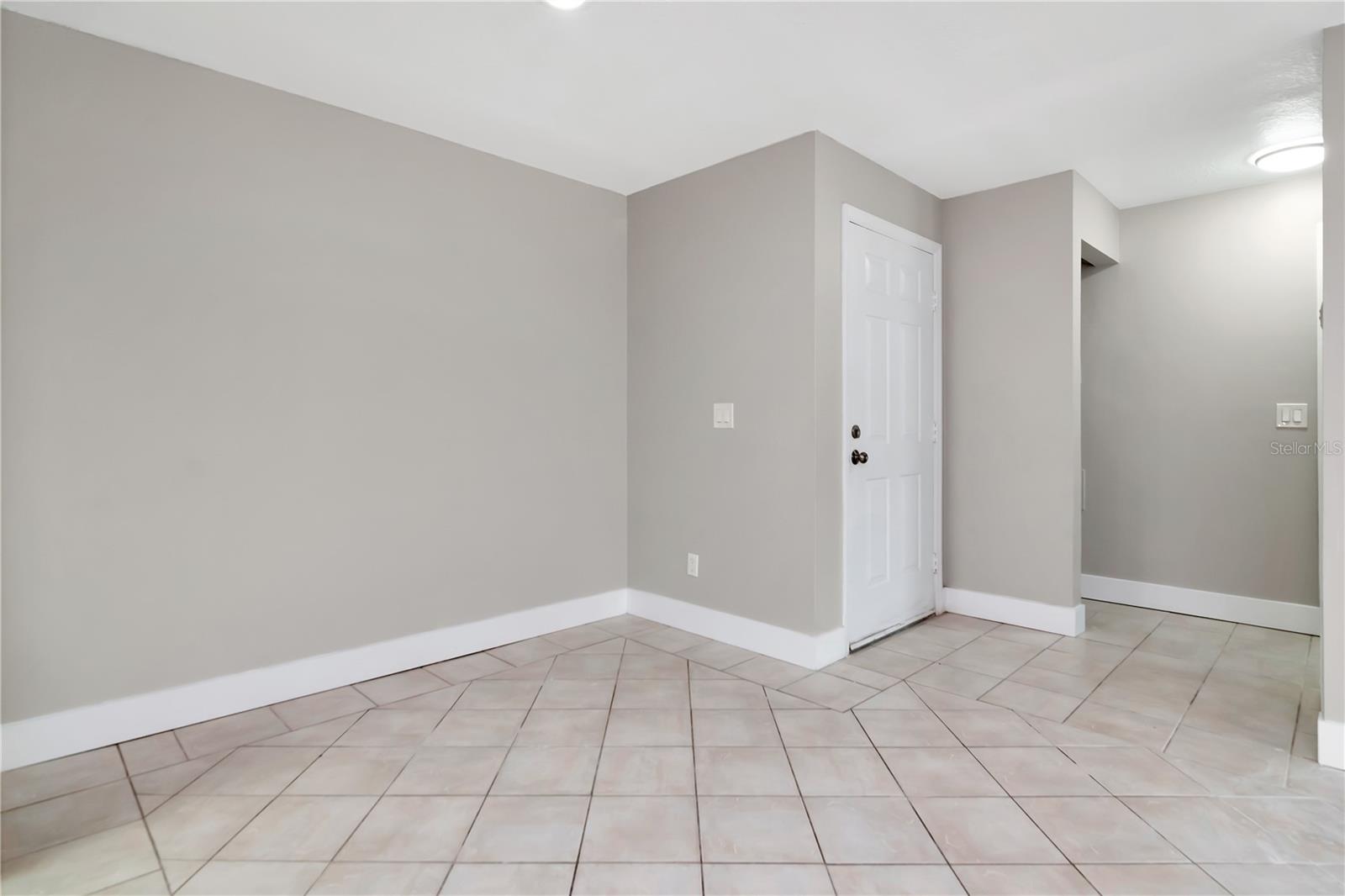 Image 15 of 35 For 228 Berry Tree Place