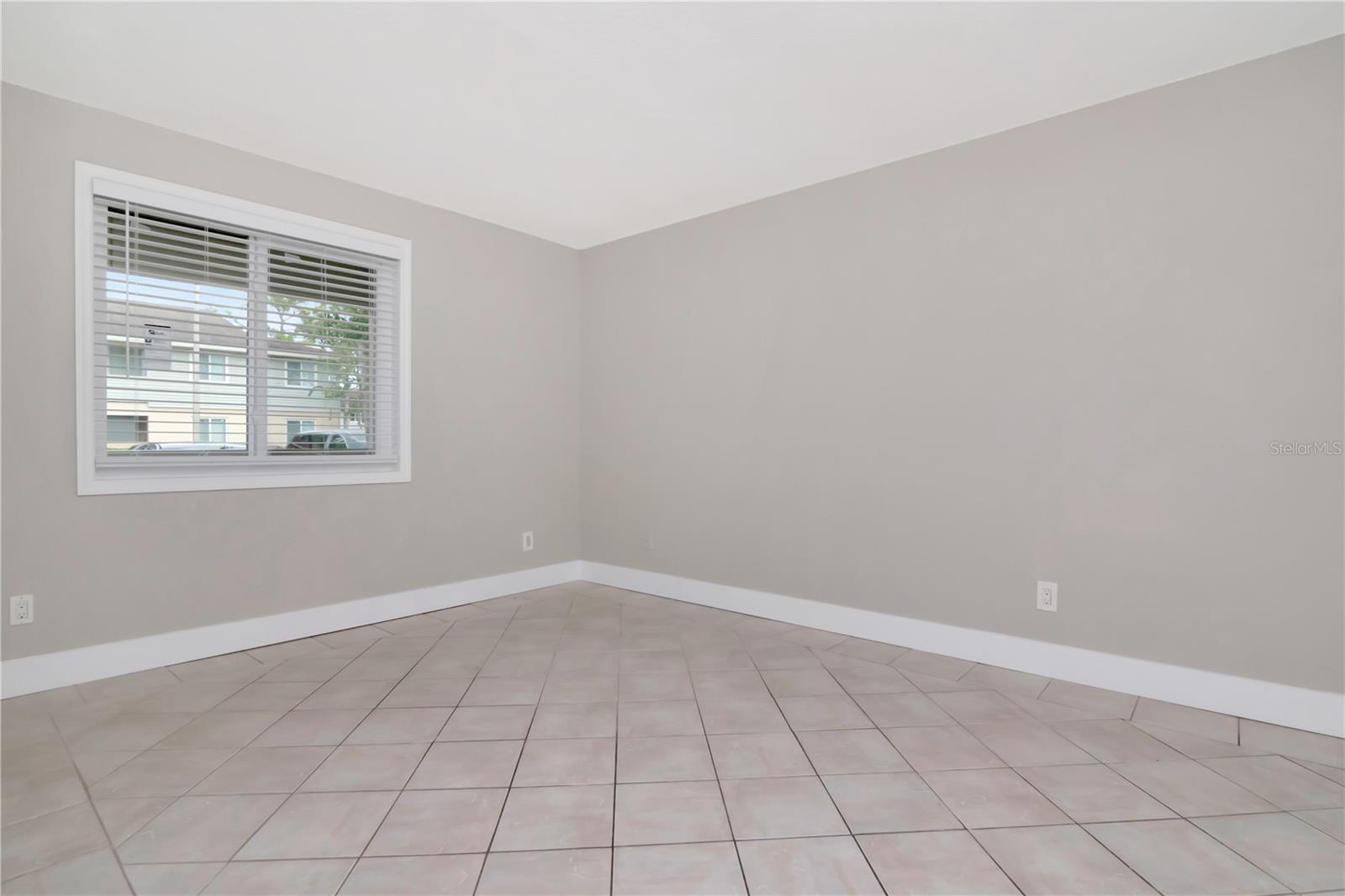 Image 17 of 35 For 228 Berry Tree Place