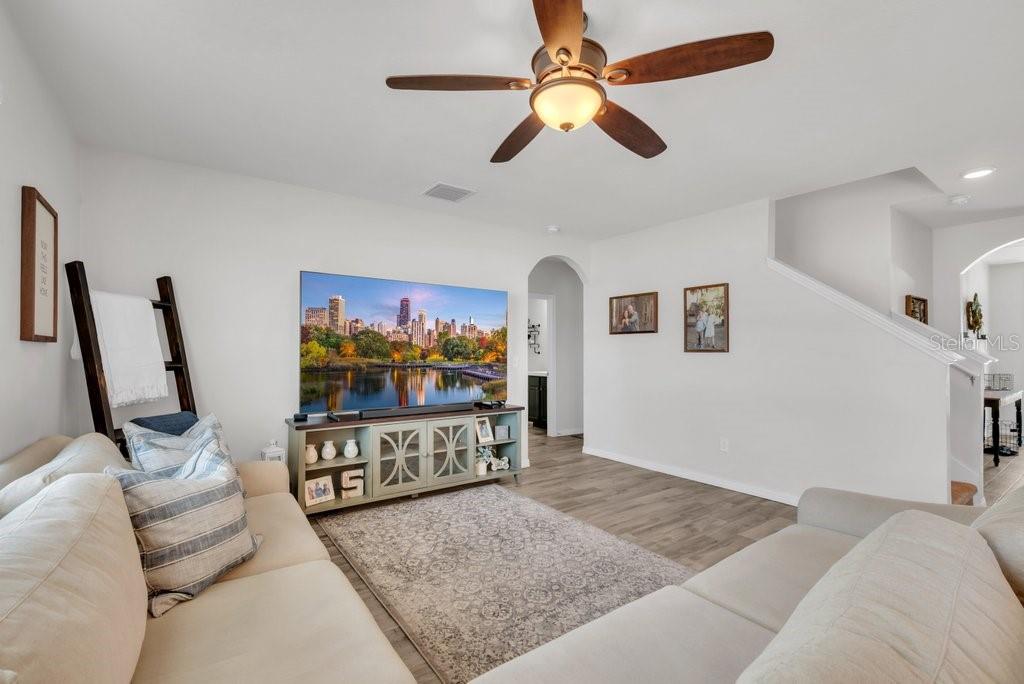 Image 10 of 41 For 12009 Myrtle Rock Drive