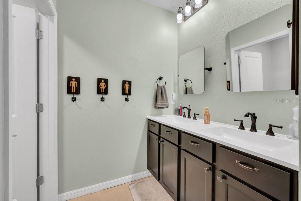 Image 26 of 41 For 12009 Myrtle Rock Drive