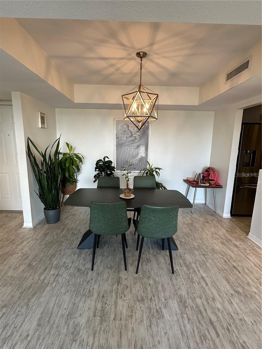 Image 14 of 27 For 3211 Swann Avenue 506