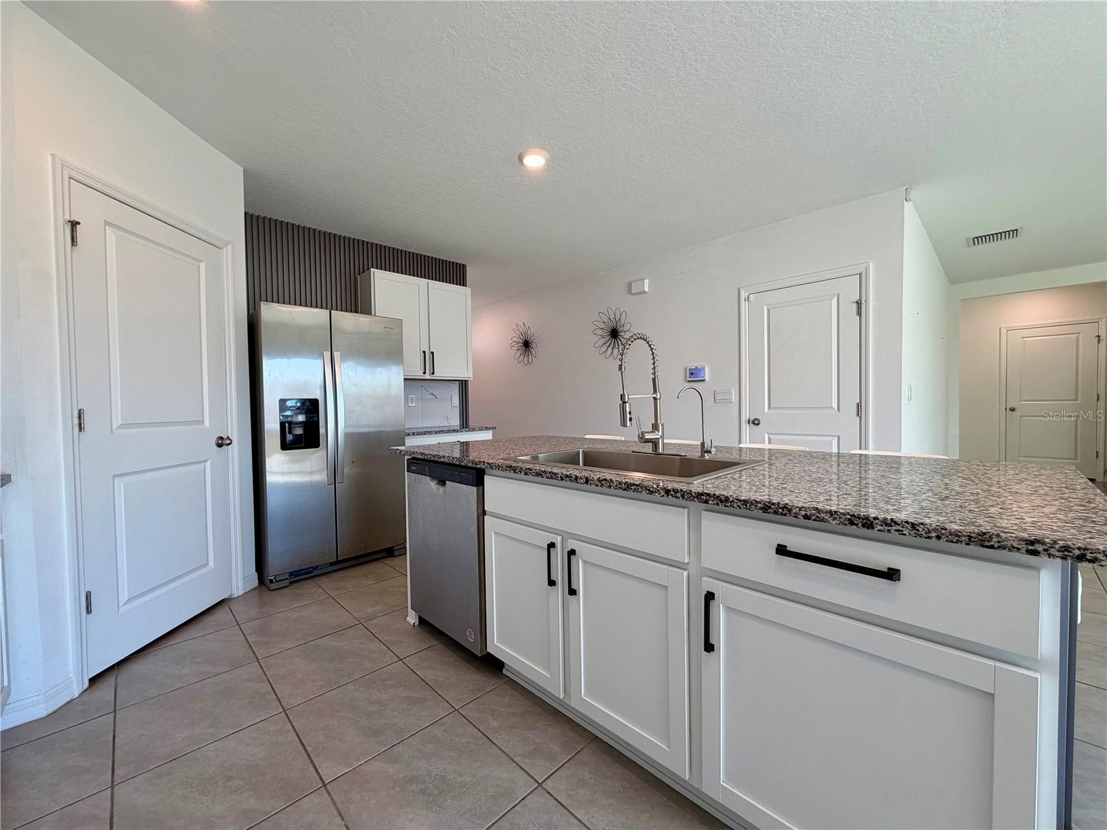 Image 4 of 36 For 3416 Shady Sunrise Loop