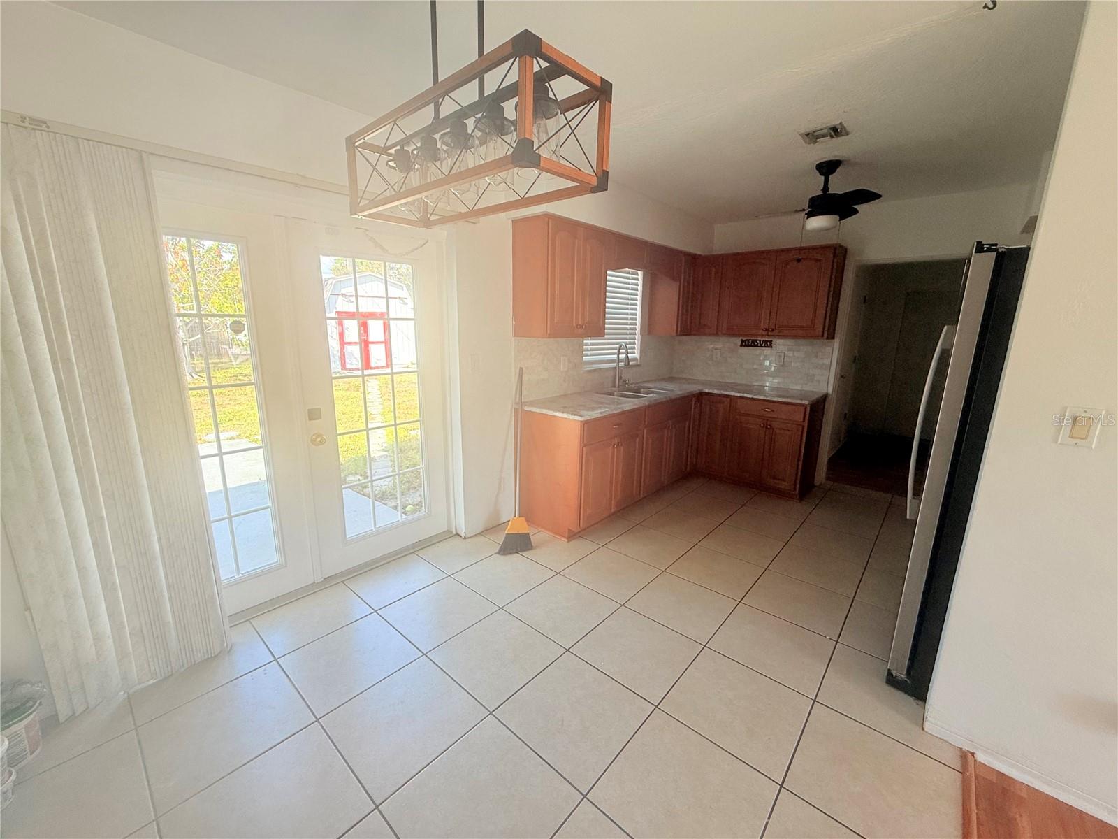 Image 5 of 16 For 751 72nd Avenue N