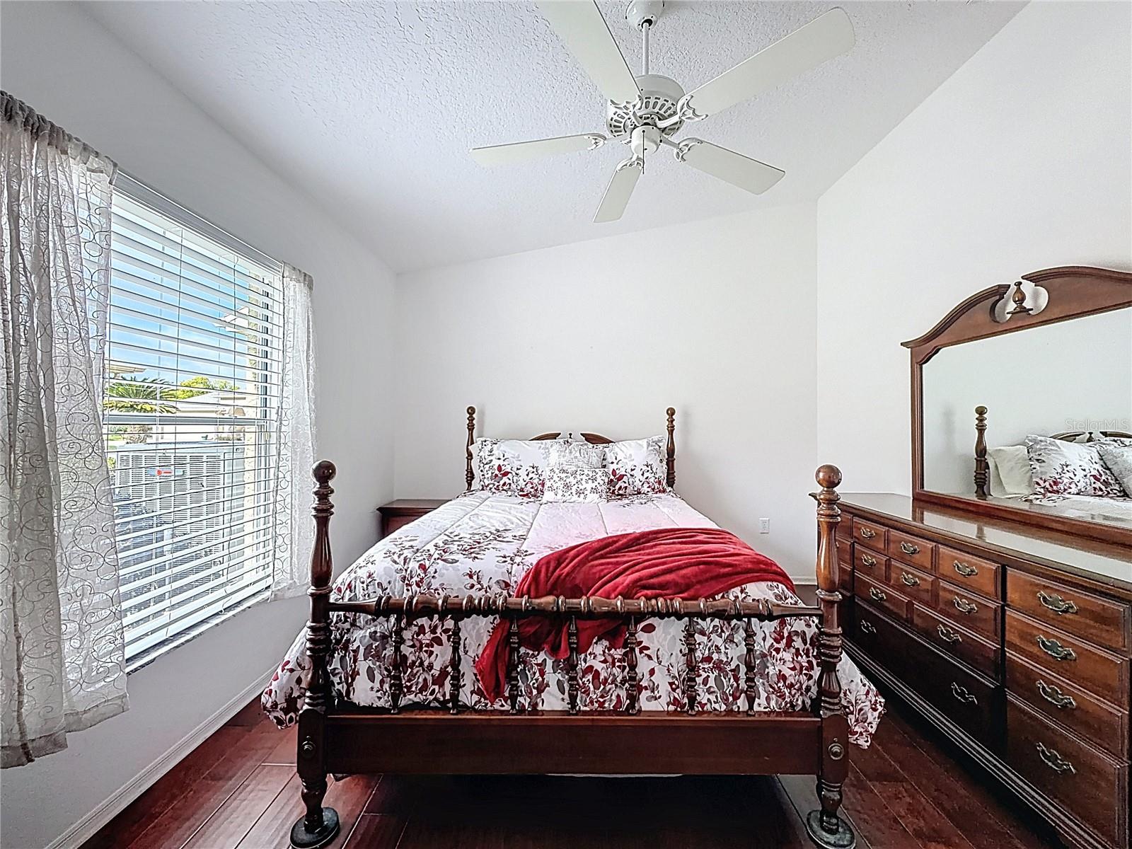 Image 18 of 92 For 1031 Maravista Drive