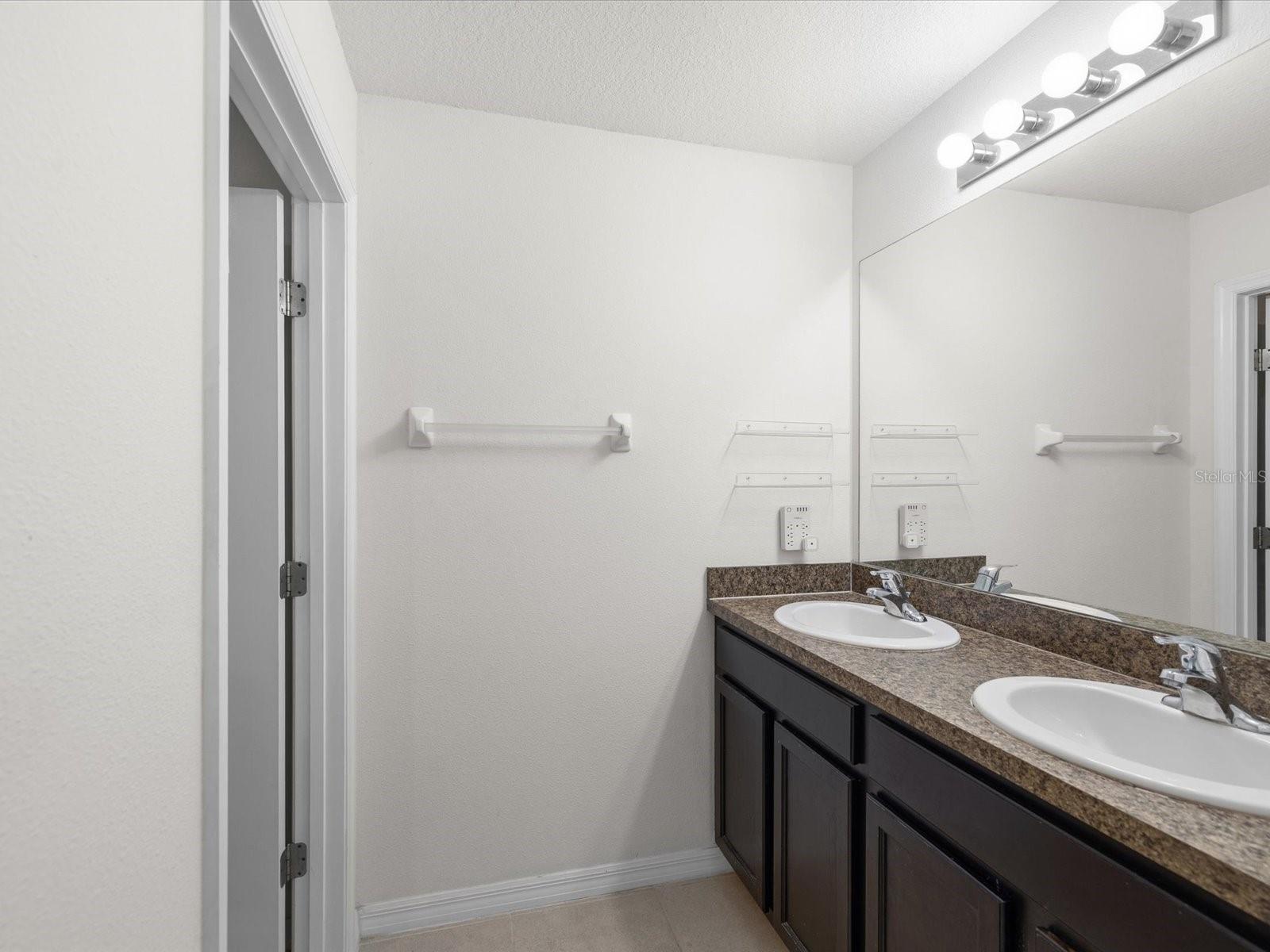 Image 31 of 75 For 3135 Northview Road