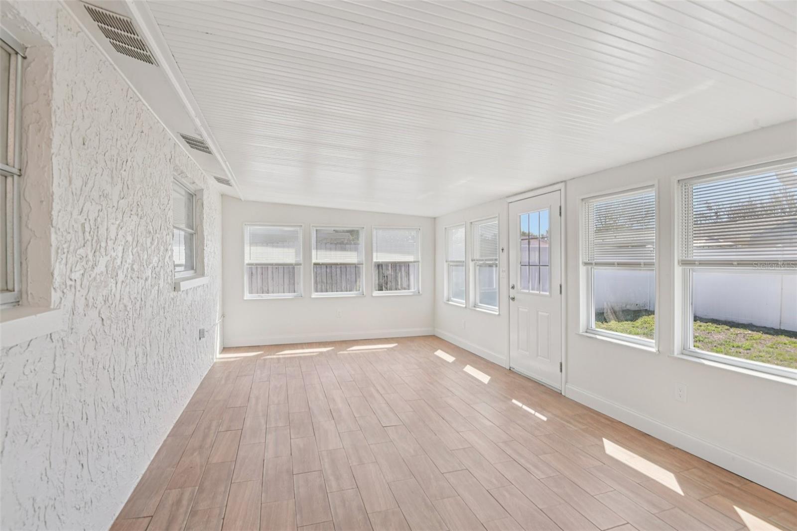 Image 23 of 32 For 9041 Lido Lane