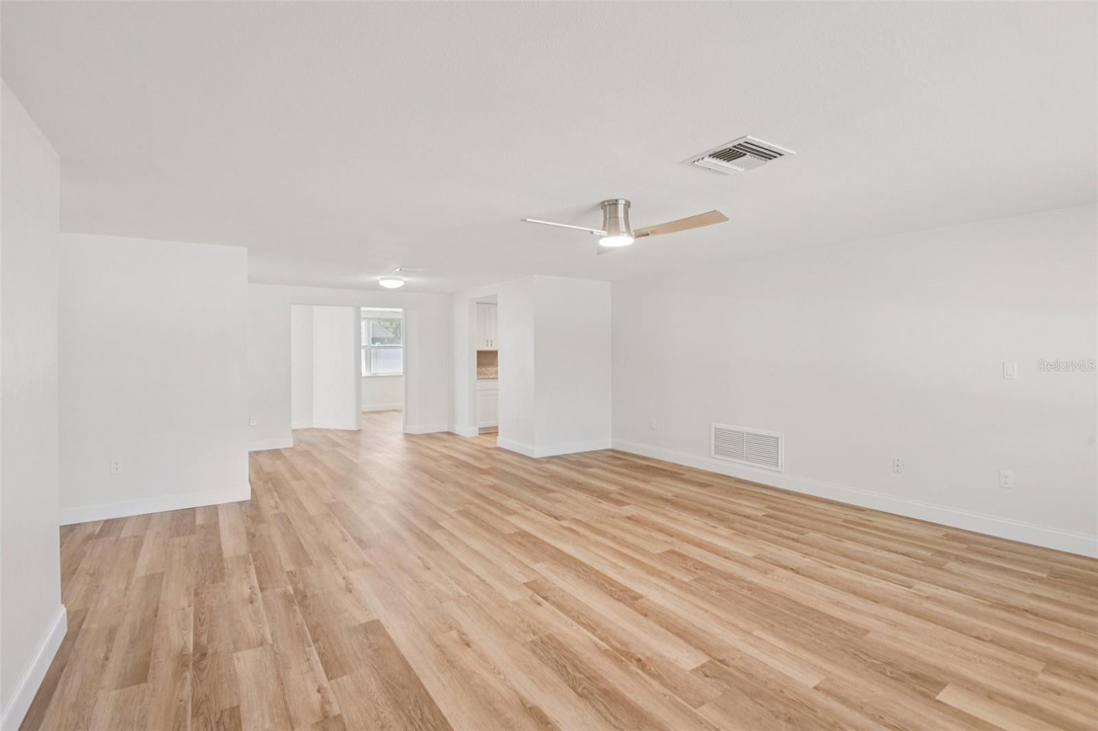 Image 4 of 32 For 9041 Lido Lane