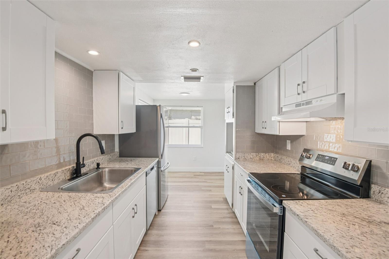 Image 7 of 32 For 9041 Lido Lane