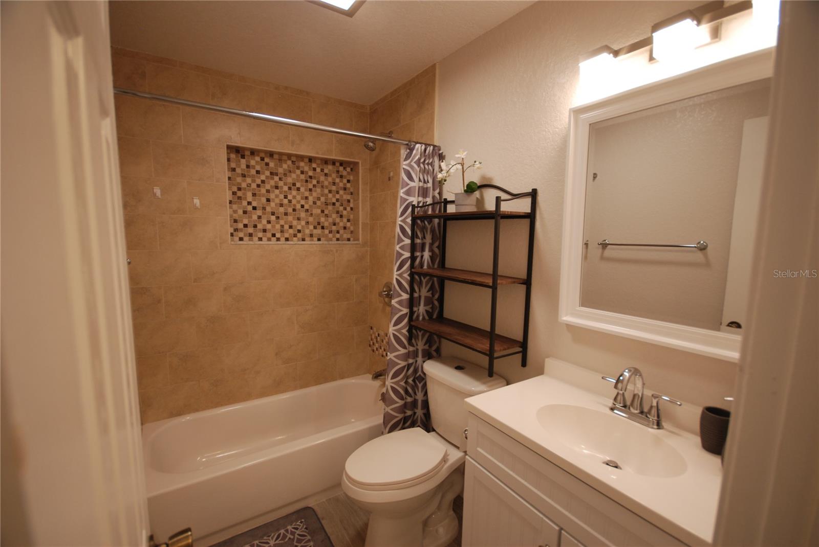 Image 10 of 21 For 6515 La Mesa Circle