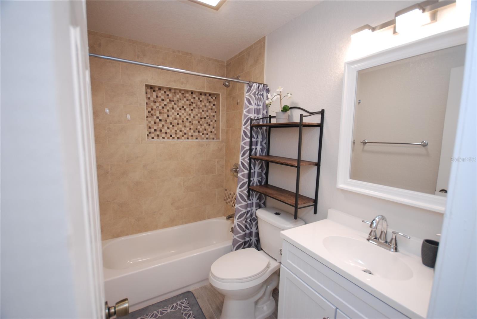 Image 11 of 21 For 6515 La Mesa Circle